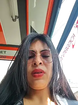 Astrid-- live sex cam