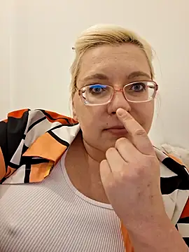 VikaKing's cam snapshot