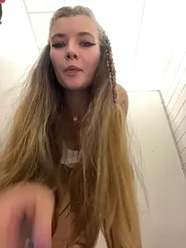 Holy_Tereza's cam snapshot