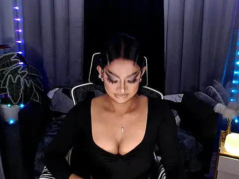 OliviaOnTopTS live sex cam