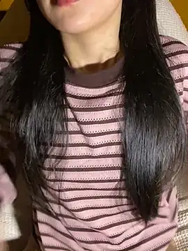 Uyennii02's cam snapshot