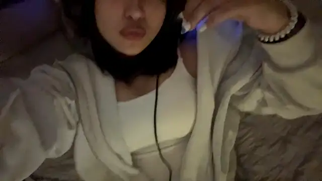 Lolamein's cam snapshot