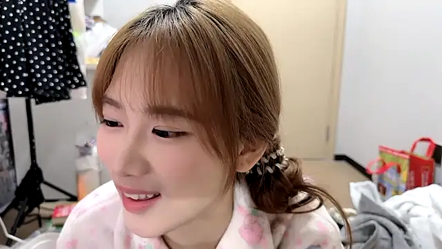 Ann-cookie live sex cam