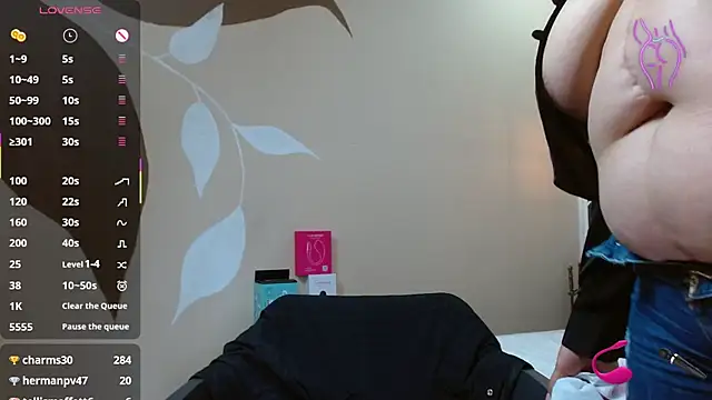 ScarletHott_'s cam snapshot