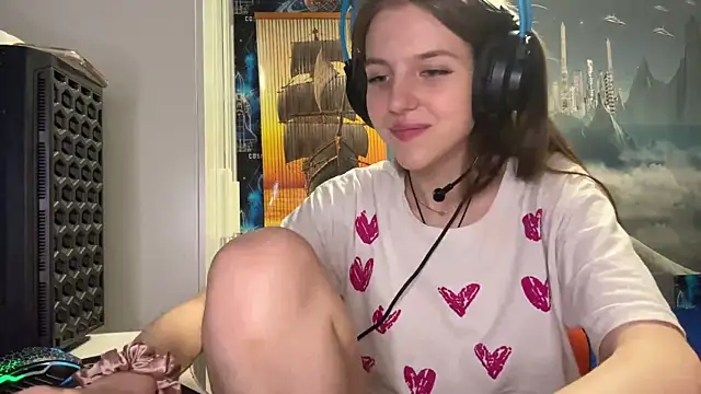 Elira_Breeze's cam snapshot