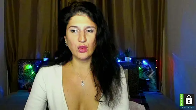 Alianna_Solo_Kisses's cam snapshot