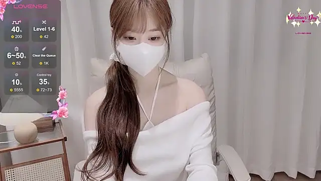 Yuuuuuly live sex cam