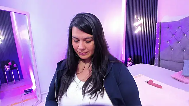 martina_foxy_'s cam snapshot