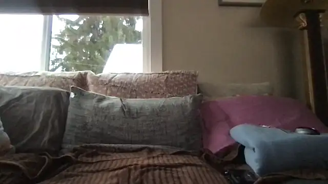 cliveokanagan24 live sex cam