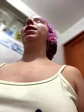 Cloew_Marz live sex cam