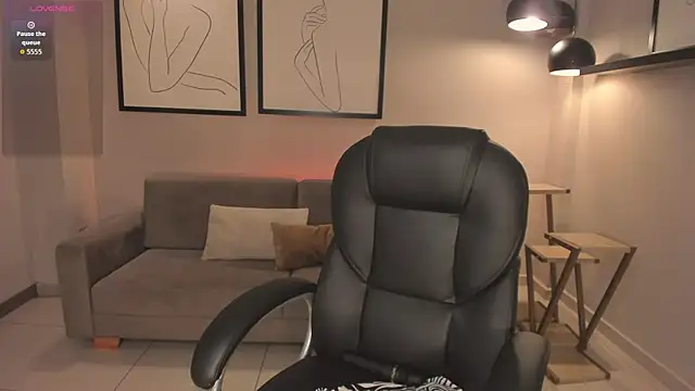 AlinaKravitz live sex cam