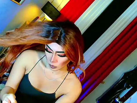 HOLLYWOOD_QUEEN_88 live sex cam