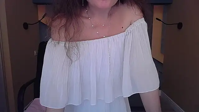 EllaLong's cam snapshot