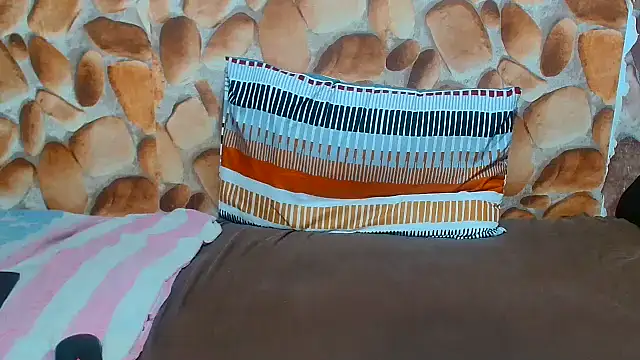 AfricanBigAssxx98's cam snapshot