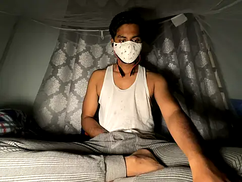 hunterboy2001 live sex cam