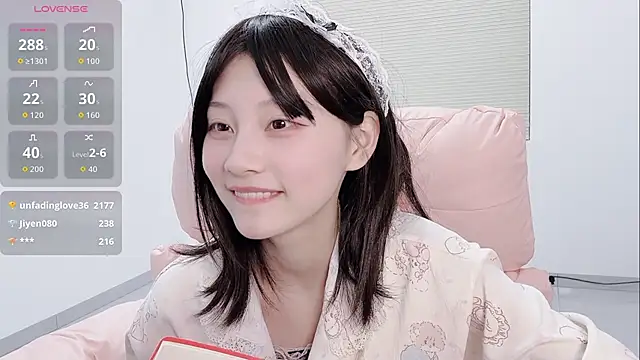 lris-Beauty live sex cam