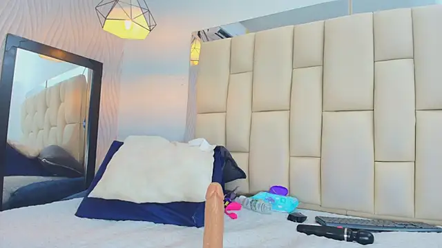 Vero_Temptation's cam snapshot