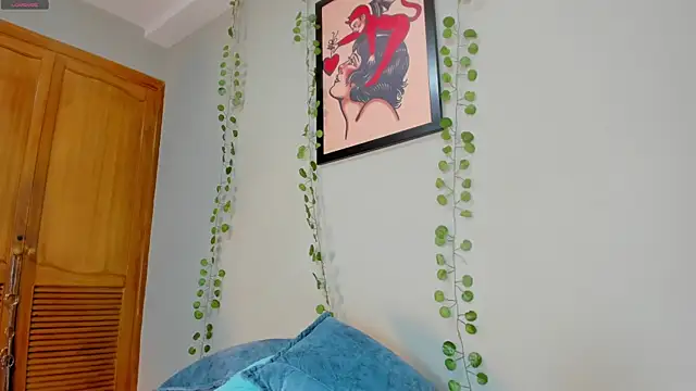 bella_sstone's cam snapshot