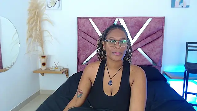 AsharKisses's cam snapshot