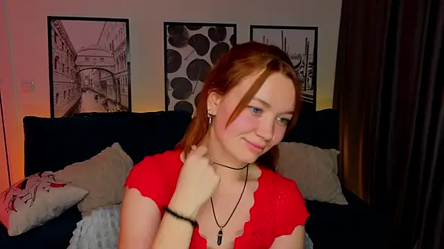 PaigeHalliwell_'s cam snapshot