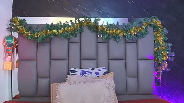 _MiaBrown_'s cam snapshot