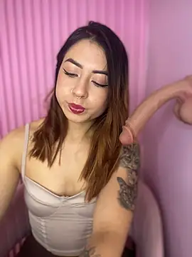 MaddieHunter's cam snapshot