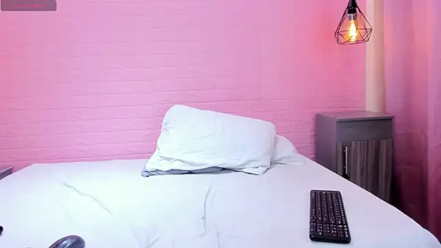 AlexandraMiller's cam snapshot