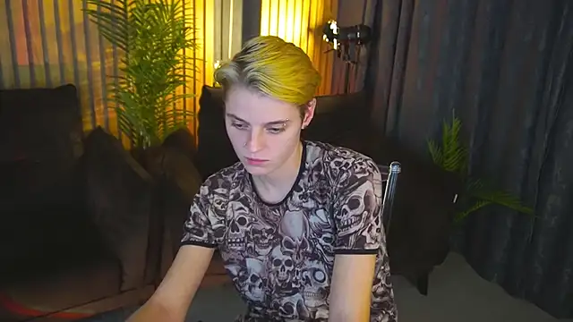 RoxyFlamee's cam snapshot