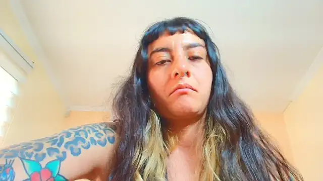 Naughty_Kittenm's cam snapshot