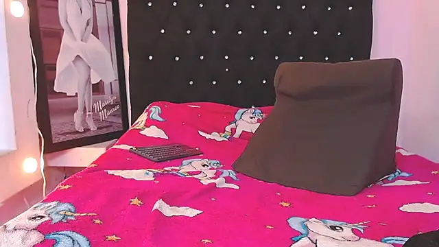 kittybonxx's cam snapshot