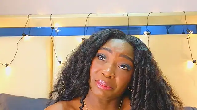 EmilyKisx's cam snapshot