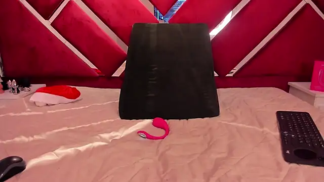 Dafne_Fire's cam snapshot