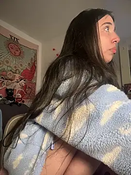 kiaraglam2 live sex cam