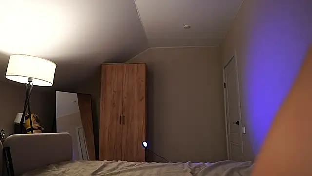 VikkiLustfull's cam snapshot