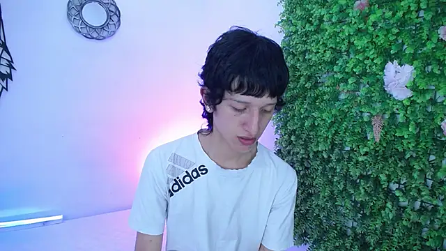 Emo_Boy_ live sex cam