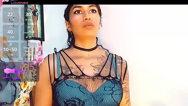 khiara_moretti live sex cam