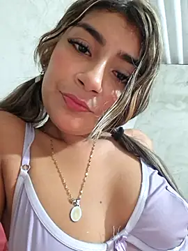 Sweed-virgin-pussy live sex cam