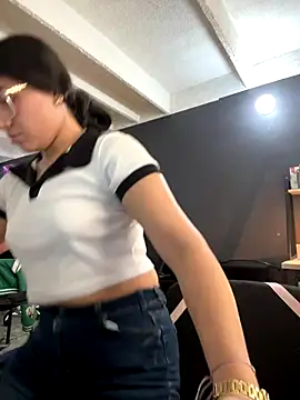 Alyha_Cortes live sex cam