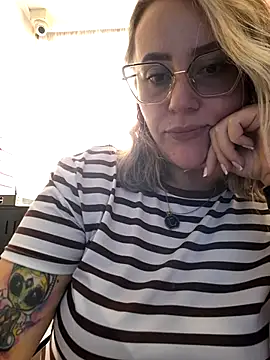 CurvyLust_x live sex cam