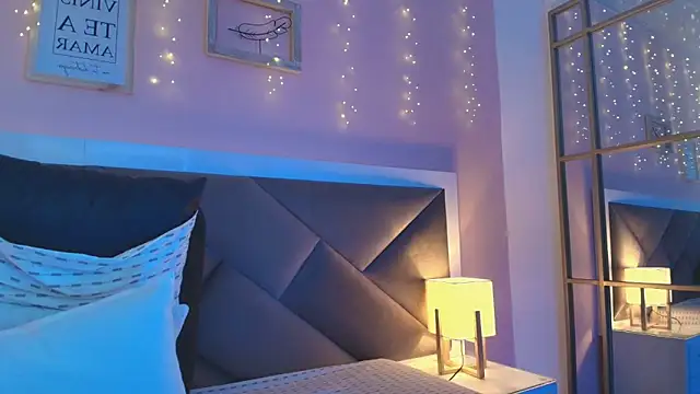 lilly_rohan's cam snapshot