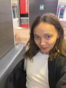 TheYourL's cam snapshot