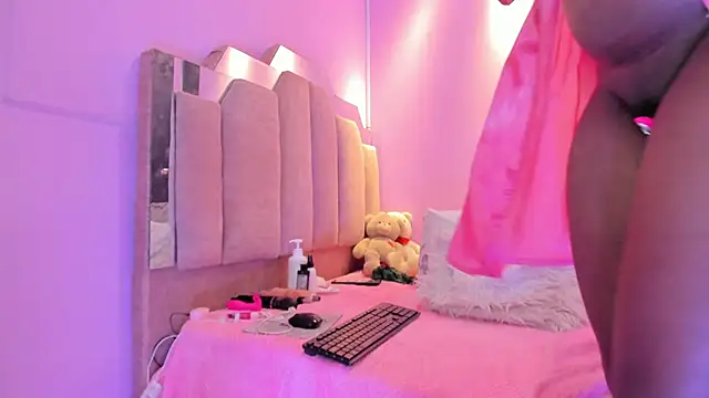 LoveQueen2's cam snapshot