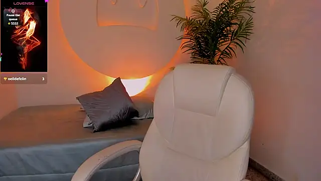 Ariana_Pierce's cam snapshot