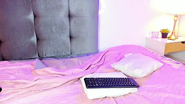 Candy_lovelly live sex cam