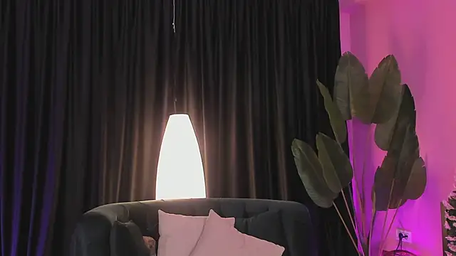 KimP0ssible's cam snapshot