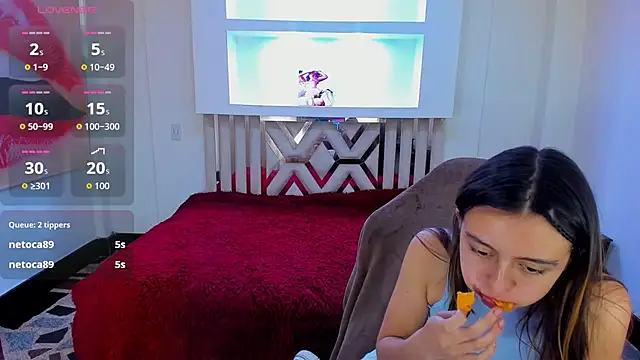 lala_clark's cam snapshot