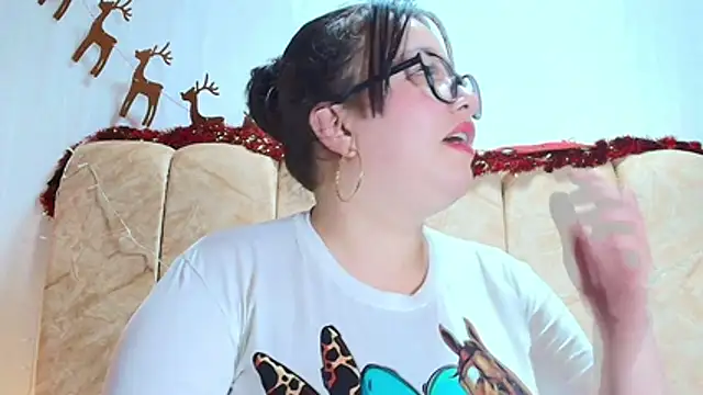 Zoe_Curvy's cam snapshot