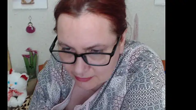 PlayfullMature's cam snapshot