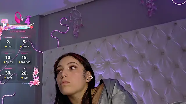 Megan__cole1's cam snapshot