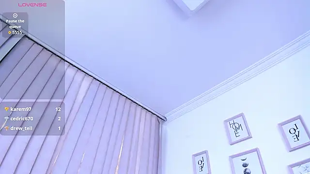 kendra_crow's cam snapshot